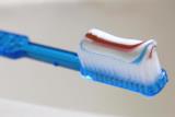 محصولات سفید كننده دندان باعث صدمه دندانی می شود